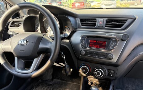 KIA Rio III рестайлинг, 2013 год, 915 000 рублей, 9 фотография