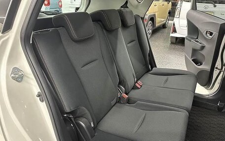 Toyota Ractis II, 2016 год, 822 000 рублей, 23 фотография