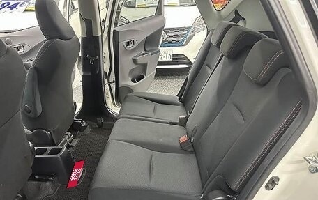 Toyota Ractis II, 2016 год, 822 000 рублей, 25 фотография