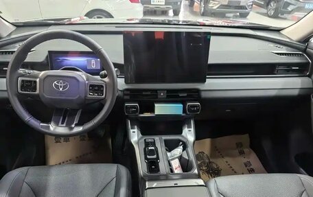 Toyota RAV4, 2026 год, 3 950 000 рублей, 6 фотография