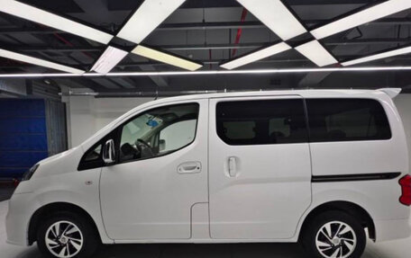 Nissan NV200, 2019 год, 1 750 000 рублей, 3 фотография