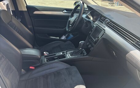 Volkswagen Passat B8 рестайлинг, 2016 год, 2 550 000 рублей, 17 фотография