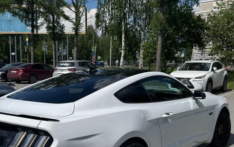 Ford Mustang VI рестайлинг, 2022 год, 7 500 000 рублей, 2 фотография