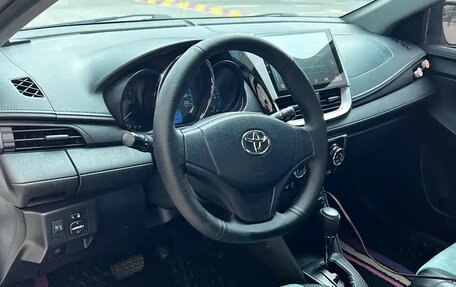 Toyota Yaris, 2019 год, 980 123 рублей, 14 фотография