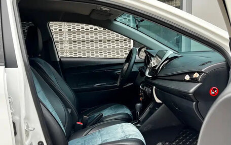 Toyota Yaris, 2019 год, 980 123 рублей, 19 фотография