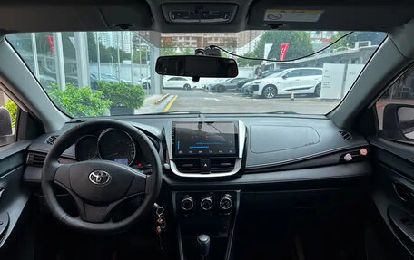 Toyota Yaris, 2019 год, 980 123 рублей, 10 фотография