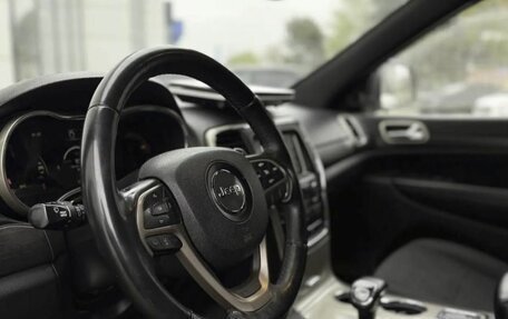 Jeep Grand Cherokee, 2013 год, 1 880 000 рублей, 12 фотография