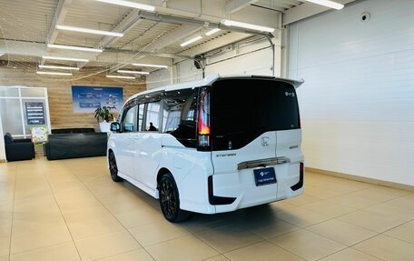 Honda Stepwgn IV, 2019 год, 2 499 999 рублей, 4 фотография