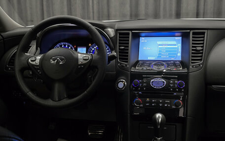Infiniti QX70, 2013 год, 1 699 000 рублей, 10 фотография