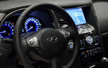 Infiniti QX70, 2013 год, 1 699 000 рублей, 15 фотография