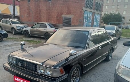 Toyota Crown, 1989 год, 580 000 рублей, 1 фотография