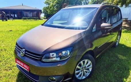 Volkswagen Touran III, 2011 год, 1 100 000 рублей, 1 фотография