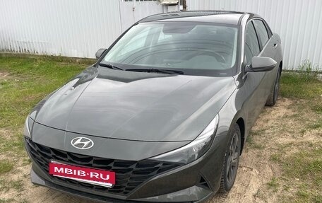 Hyundai Elantra, 2021 год, 1 850 000 рублей, 3 фотография