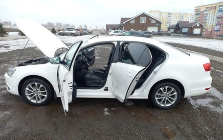 Volkswagen Jetta VI, 2013 год, 1 250 000 рублей, 13 фотография