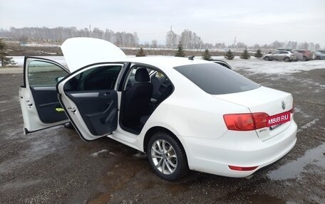 Volkswagen Jetta VI, 2013 год, 1 250 000 рублей, 14 фотография