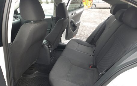 Volkswagen Jetta VI, 2013 год, 1 250 000 рублей, 20 фотография