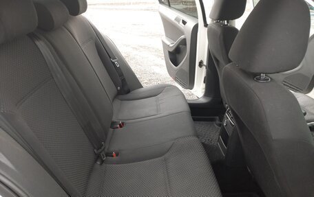 Volkswagen Jetta VI, 2013 год, 1 250 000 рублей, 21 фотография