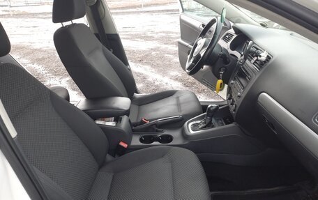 Volkswagen Jetta VI, 2013 год, 1 250 000 рублей, 22 фотография