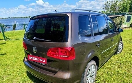 Volkswagen Touran III, 2011 год, 1 100 000 рублей, 5 фотография