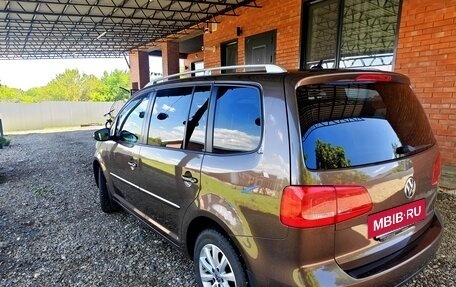 Volkswagen Touran III, 2011 год, 1 100 000 рублей, 10 фотография