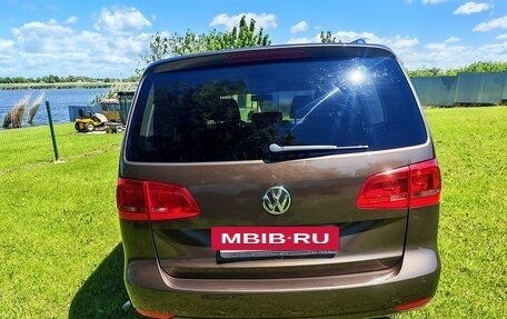 Volkswagen Touran III, 2011 год, 1 100 000 рублей, 6 фотография