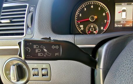 Volkswagen Touran III, 2011 год, 1 100 000 рублей, 16 фотография