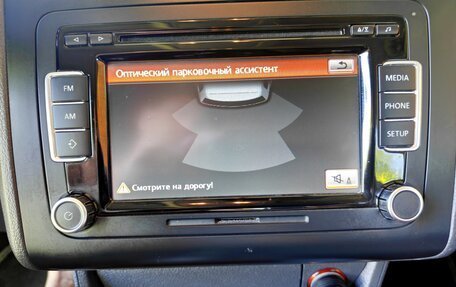 Volkswagen Touran III, 2011 год, 1 100 000 рублей, 21 фотография