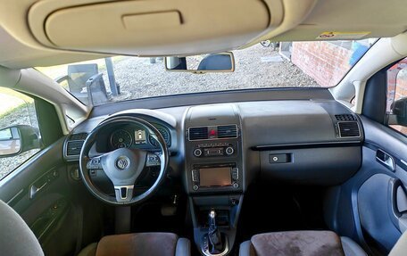 Volkswagen Touran III, 2011 год, 1 100 000 рублей, 25 фотография