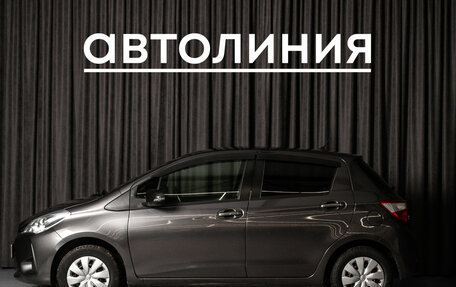 Toyota Vitz, 2019 год, 999 000 рублей, 3 фотография