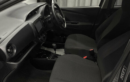 Toyota Vitz, 2019 год, 999 000 рублей, 10 фотография