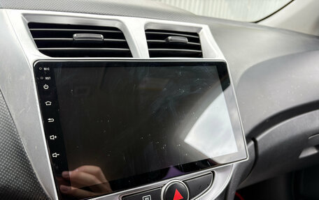 Hyundai Solaris II рестайлинг, 2011 год, 599 000 рублей, 9 фотография