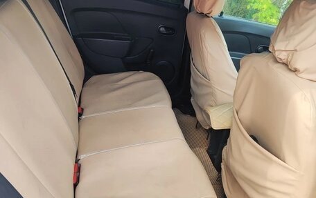 Renault Logan II, 2015 год, 600 000 рублей, 6 фотография