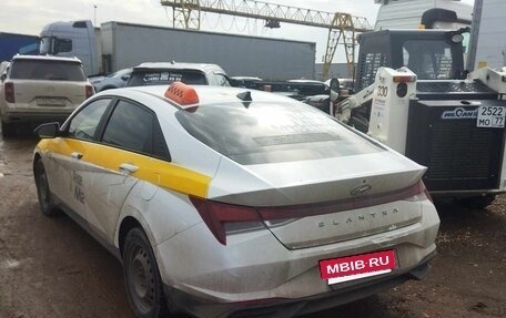 Hyundai Elantra, 2021 год, 1 860 000 рублей, 2 фотография