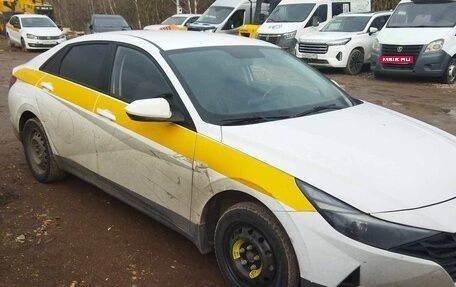 Hyundai Elantra, 2021 год, 1 860 000 рублей, 3 фотография