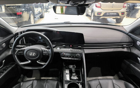 Hyundai Elantra, 2024 год, 1 899 000 рублей, 14 фотография