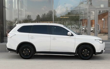 Mitsubishi Outlander III рестайлинг 3, 2014 год, 1 450 000 рублей, 4 фотография