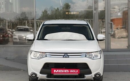 Mitsubishi Outlander III рестайлинг 3, 2014 год, 1 450 000 рублей, 2 фотография