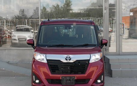Toyota Roomy I, 2017 год, 880 000 рублей, 2 фотография