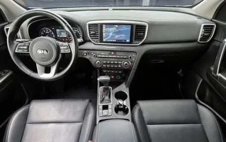 KIA Sportage IV рестайлинг, 2018 год, 2 030 000 рублей, 5 фотография