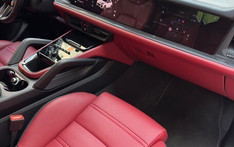Porsche Cayenne III, 2024 год, 26 000 000 рублей, 36 фотография