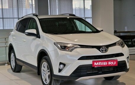 Toyota RAV4, 2015 год, 1 999 000 рублей, 4 фотография