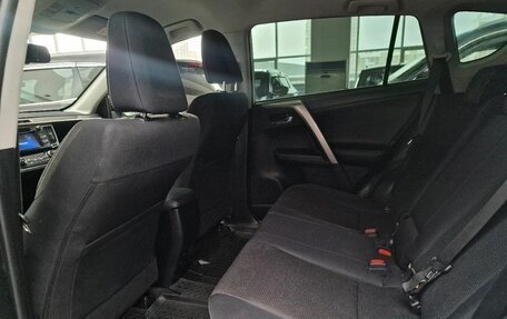 Toyota RAV4, 2015 год, 1 999 000 рублей, 15 фотография
