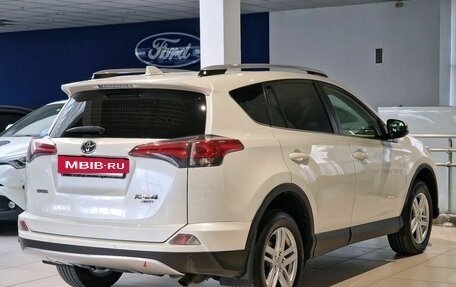 Toyota RAV4, 2015 год, 1 999 000 рублей, 5 фотография
