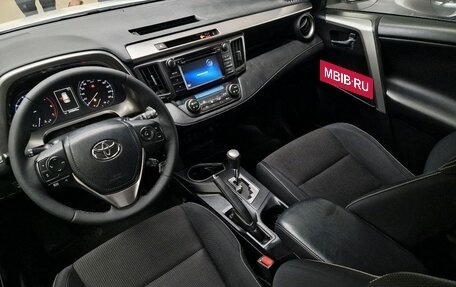 Toyota RAV4, 2015 год, 1 999 000 рублей, 9 фотография