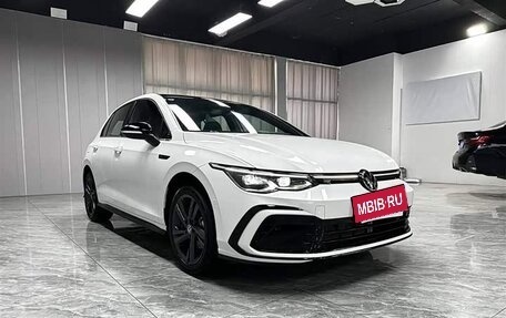 Volkswagen Golf VIII, 2022 год, 1 727 000 рублей, 3 фотография