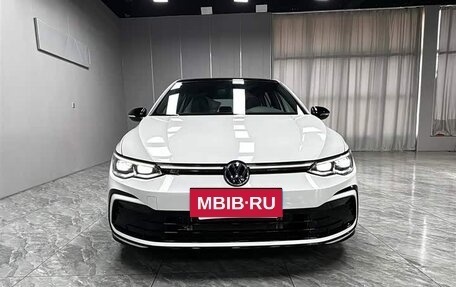 Volkswagen Golf VIII, 2022 год, 1 727 000 рублей, 2 фотография