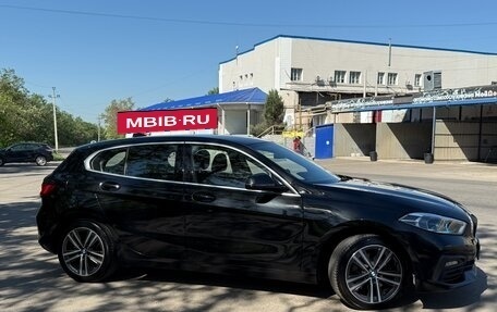BMW 1 серия, 2020 год, 1 980 000 рублей, 4 фотография
