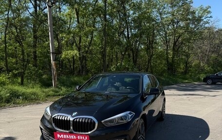 BMW 1 серия, 2020 год, 1 980 000 рублей, 3 фотография