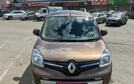 Renault Kangoo II рестайлинг, 2019 год, 1 630 000 рублей, 1 фотография