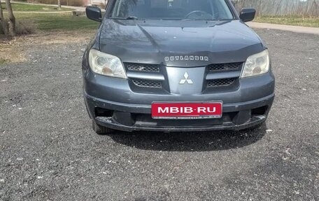 Mitsubishi Outlander III рестайлинг 3, 2004 год, 370 000 рублей, 1 фотография